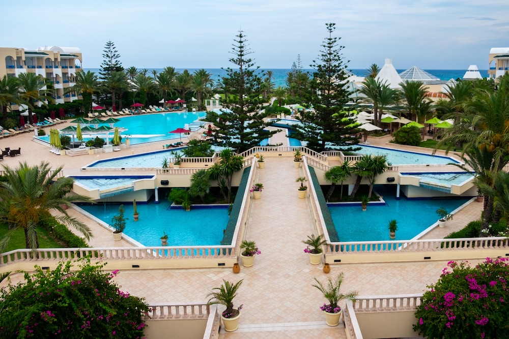 Hasdrubal Thalassa & SPA Hammamet — Swimming pool in Hammamet, Nabeul