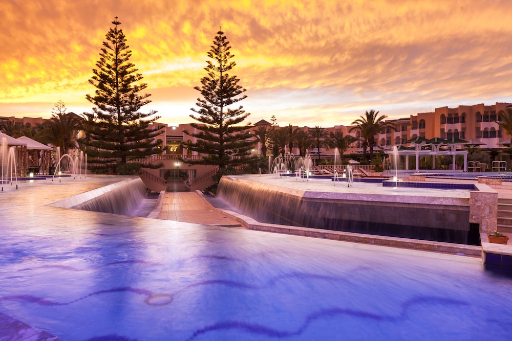 Hasdrubal Thalassa & SPA Hammamet — Swimming pool in Hammamet, Nabeul