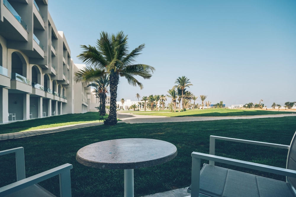 Iberostar Selection Kuriat Palace — Hotel building in Skanes inc. Monastir, Monastir