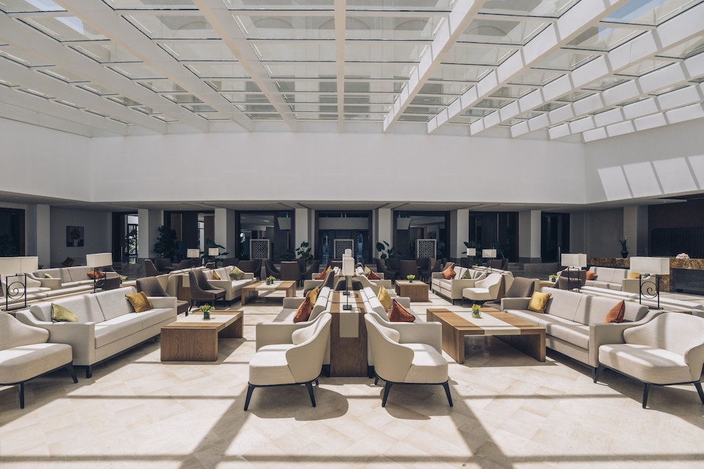 Iberostar Selection Kuriat Palace — Hotel building in Skanes inc. Monastir, Monastir