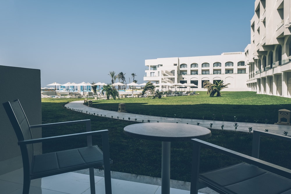 Iberostar Selection Kuriat Palace — Hotel building in Skanes inc. Monastir, Monastir