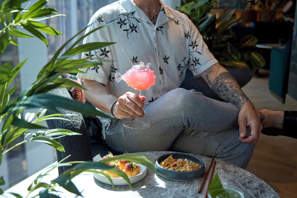Viceroy Chicago — Restaurant & bars in Chicago, Illinois