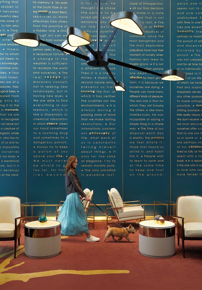 Viceroy Chicago — Hotel building in Chicago, Illinois