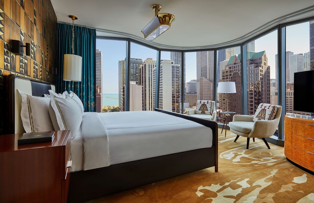 Viceroy Chicago — Hotel rooms in Chicago, Illinois