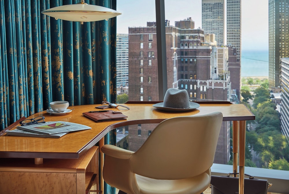 Viceroy Chicago — Hotel rooms in Chicago, Illinois