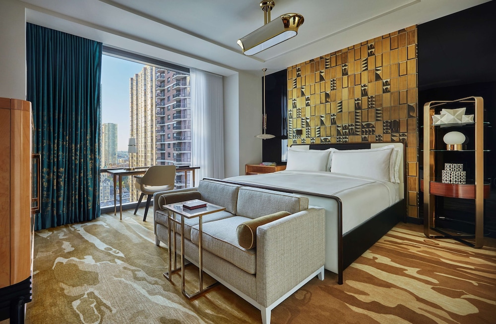 Viceroy Chicago — Hotel rooms in Chicago, Illinois