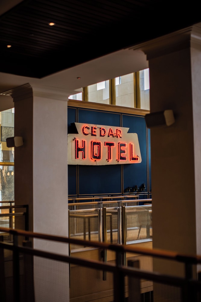 Viceroy Chicago — Restaurant & bars in Chicago, Illinois