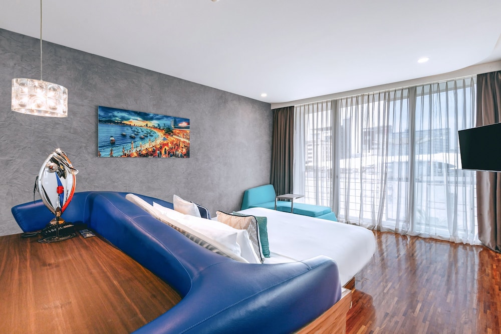 Hotel Baraquda Pattaya By Heeton — Hotel rooms in Pattaya, Chonburi