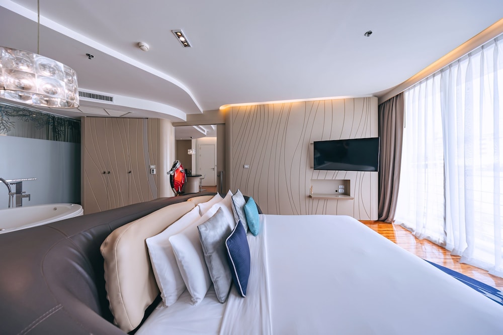 Hotel Baraquda Pattaya By Heeton — Hotel rooms in Pattaya, Chonburi