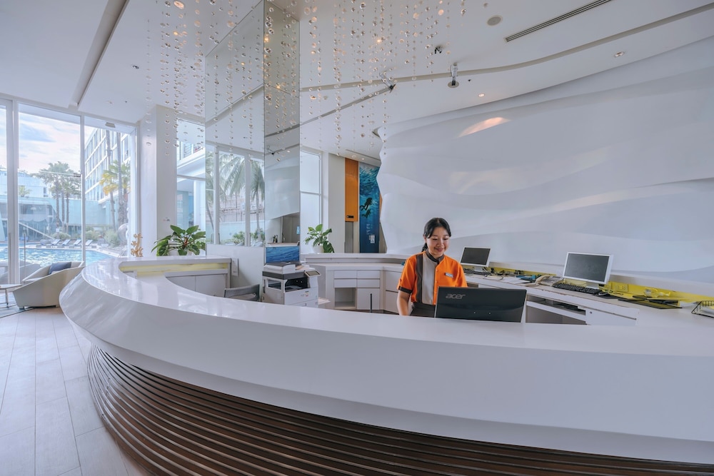Hotel Baraquda Pattaya By Heeton — Hotel building in Pattaya, Chonburi