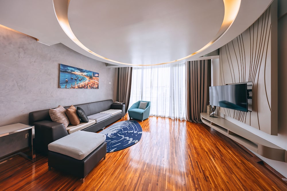 Hotel Baraquda Pattaya By Heeton — Hotel rooms in Pattaya, Chonburi