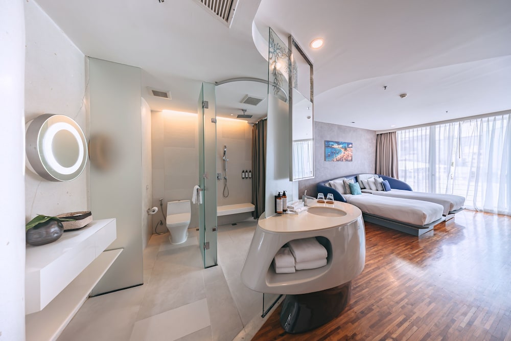 Hotel Baraquda Pattaya By Heeton — Hotel rooms in Pattaya, Chonburi