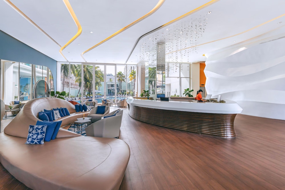 Hotel Baraquda Pattaya By Heeton — Hotel building in Pattaya, Chonburi