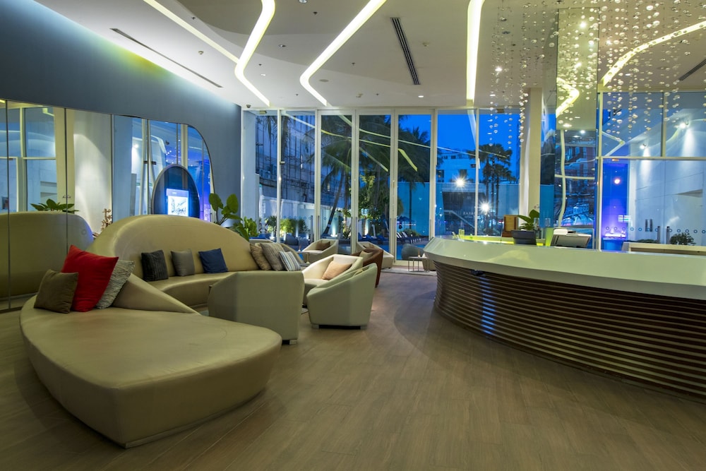 Hotel Baraquda Pattaya By Heeton — Hotel building in Pattaya, Chonburi