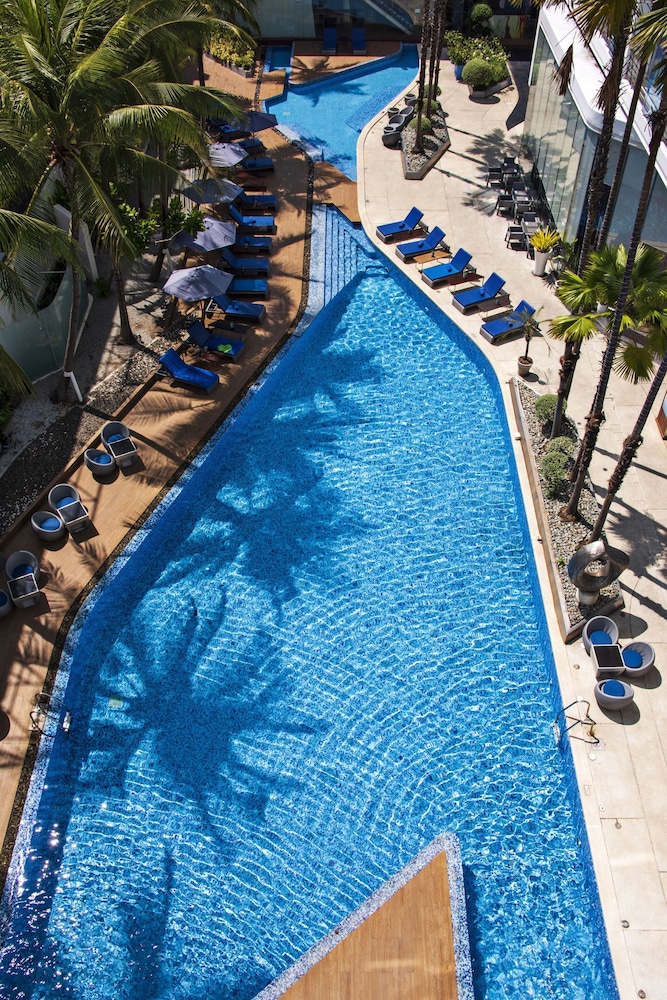Hotel Baraquda Pattaya By Heeton — Swimming pool in Pattaya, Chonburi