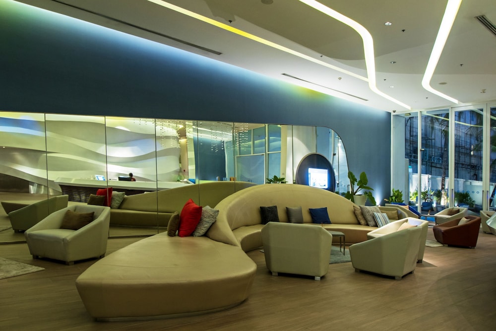 Hotel Baraquda Pattaya By Heeton — Hotel building in Pattaya, Chonburi