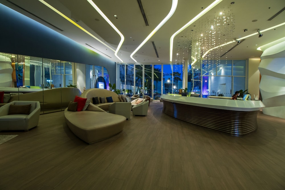 Hotel Baraquda Pattaya By Heeton — Hotel building in Pattaya, Chonburi
