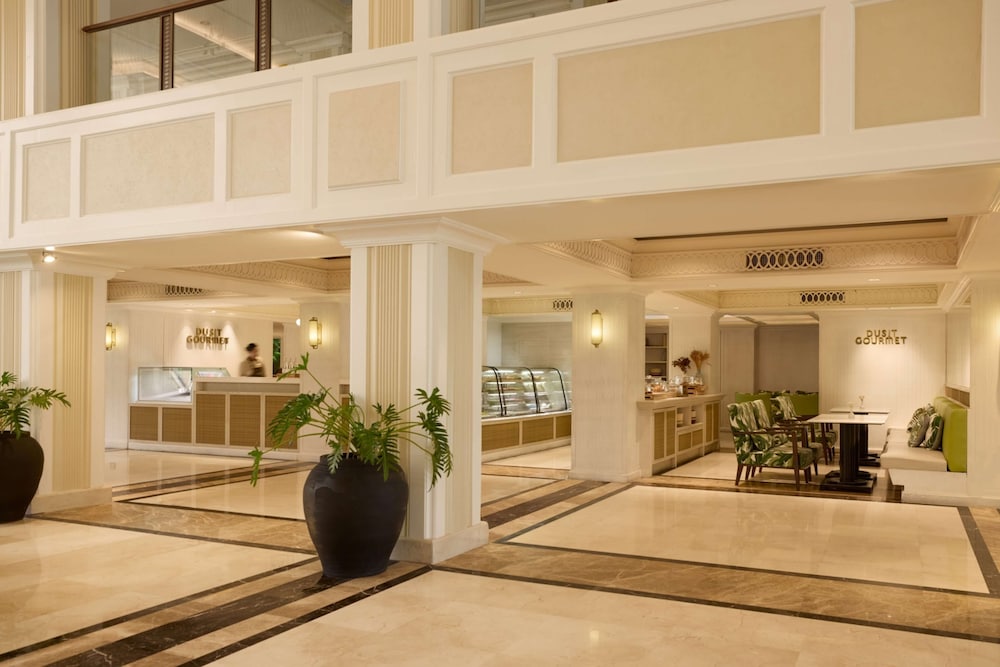 Dusit Thani Pattaya — Restaurant & bars in Pattaya, Chonburi