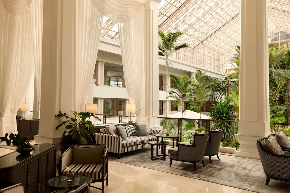 Dusit Thani Pattaya — Hotel building in Pattaya, Chonburi