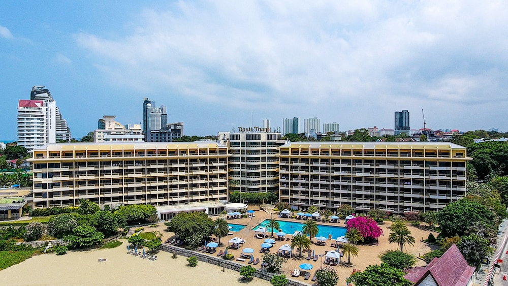 Dusit Thani Pattaya — Hotel building in Pattaya, Chonburi