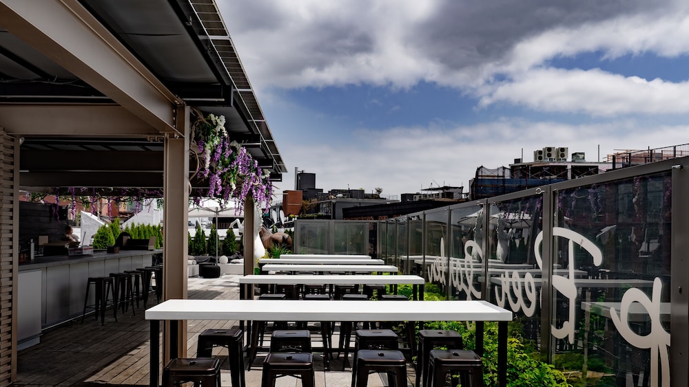 Pod Brooklyn — Restaurant & bars in Brooklyn, New York State