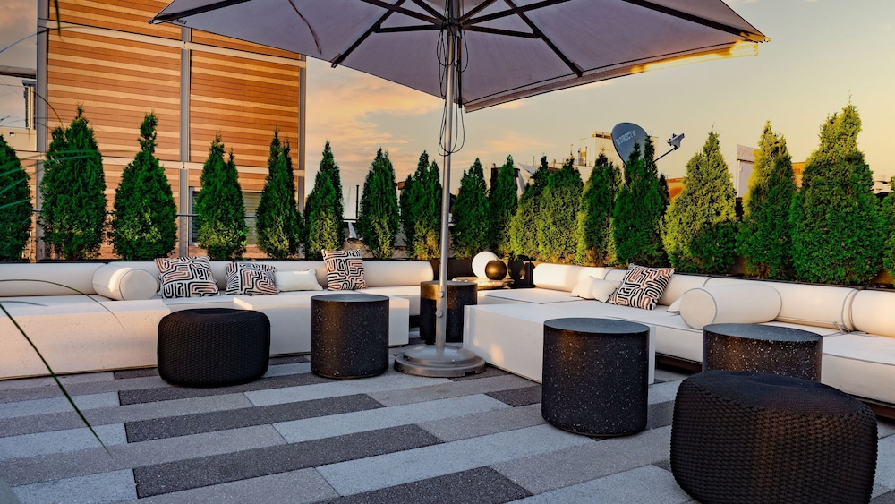 Pod Brooklyn — Restaurant & bars in Brooklyn, New York State