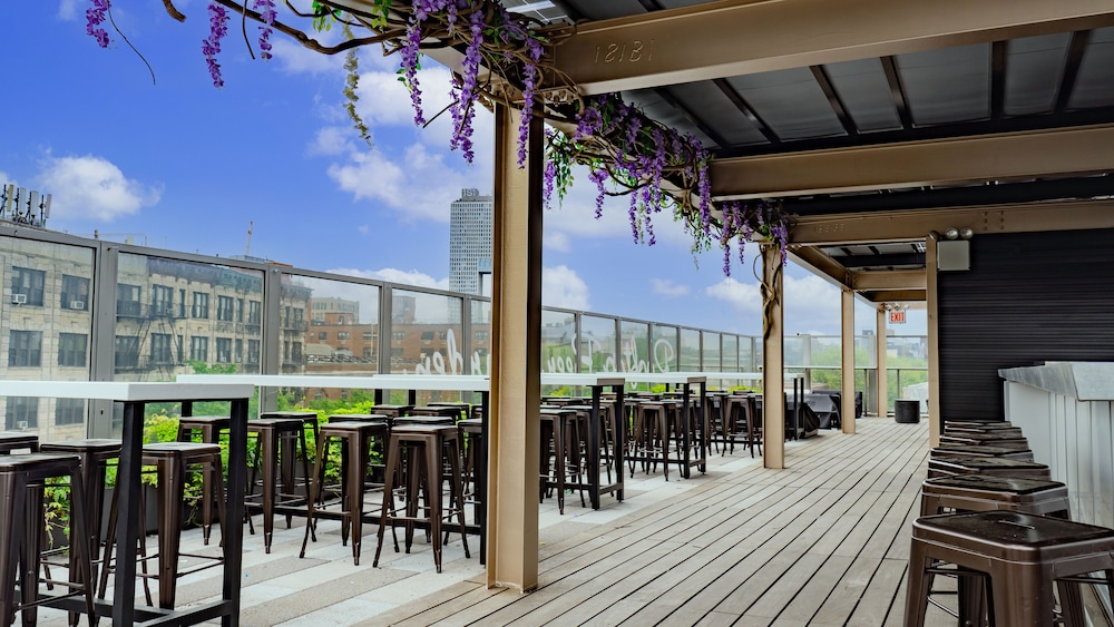 Pod Brooklyn — Restaurant & bars in Brooklyn, New York State