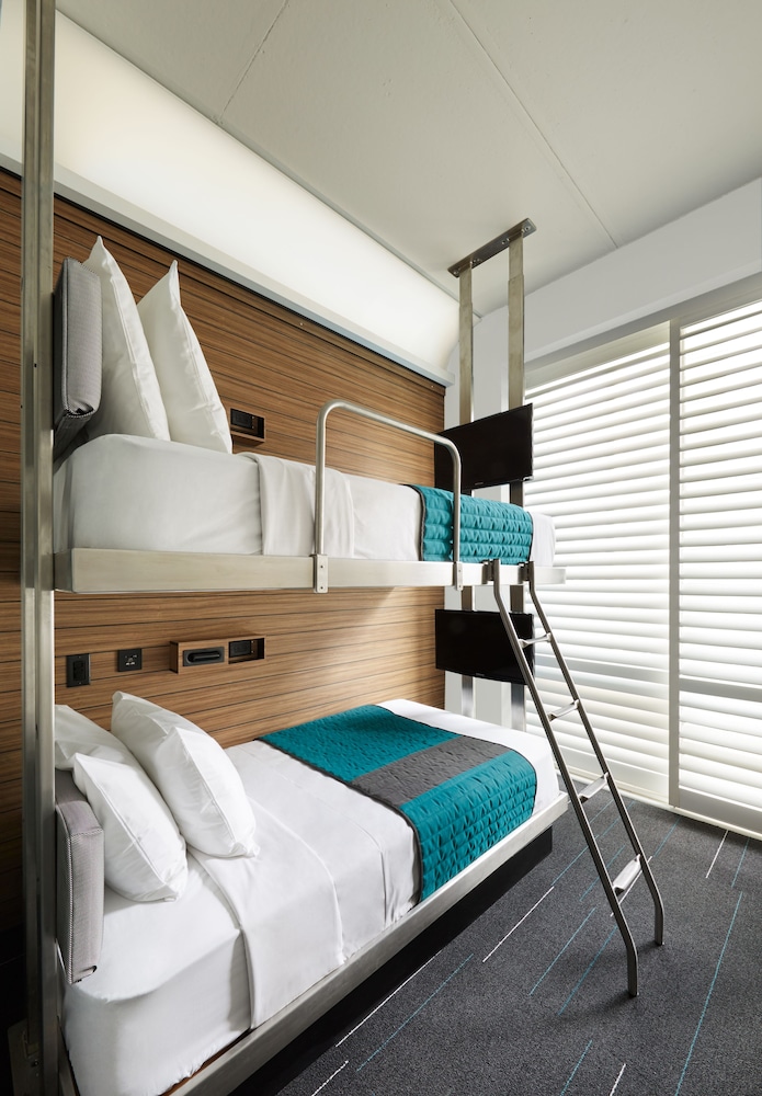 Pod Times Square — Hotel rooms in New York City, New York State