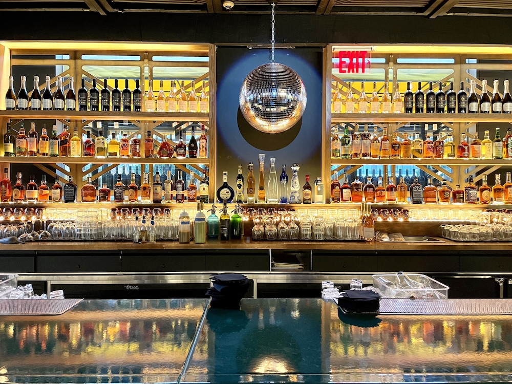 Pod Times Square — Restaurant & bars in New York City, New York State