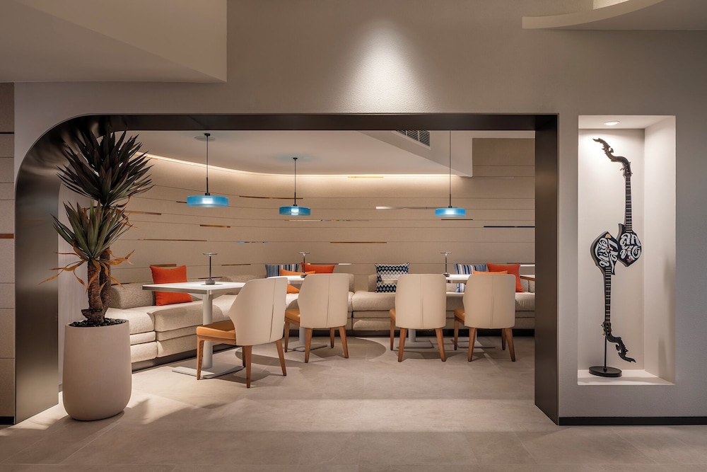 Hard Rock Hotel Pattaya — Restaurant & bars in Pattaya, Chonburi