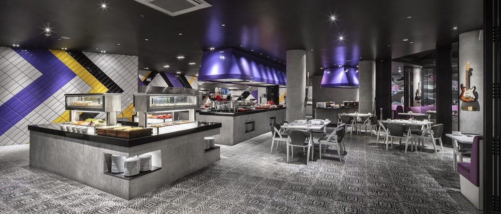 Hard Rock Hotel Pattaya — Restaurant & bars in Pattaya, Chonburi
