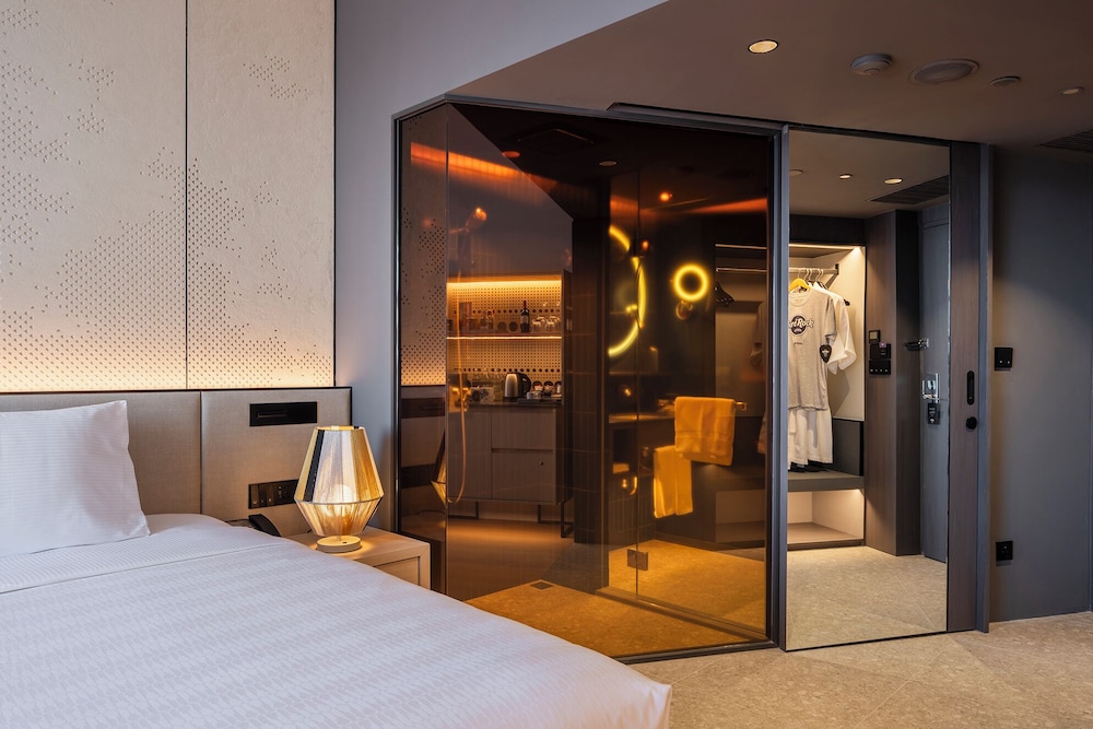 Hard Rock Hotel Pattaya — Hotel rooms in Pattaya, Chonburi