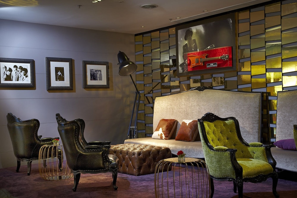Hard Rock Hotel Pattaya — Restaurant & bars in Pattaya, Chonburi
