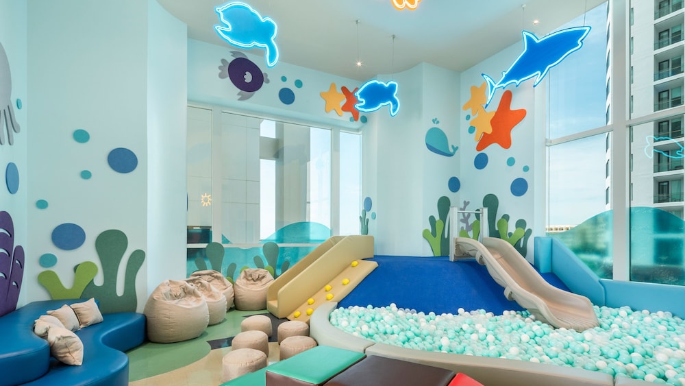 Holiday Inn Pattaya by IHG — Attractions for children in Pattaya, Chonburi