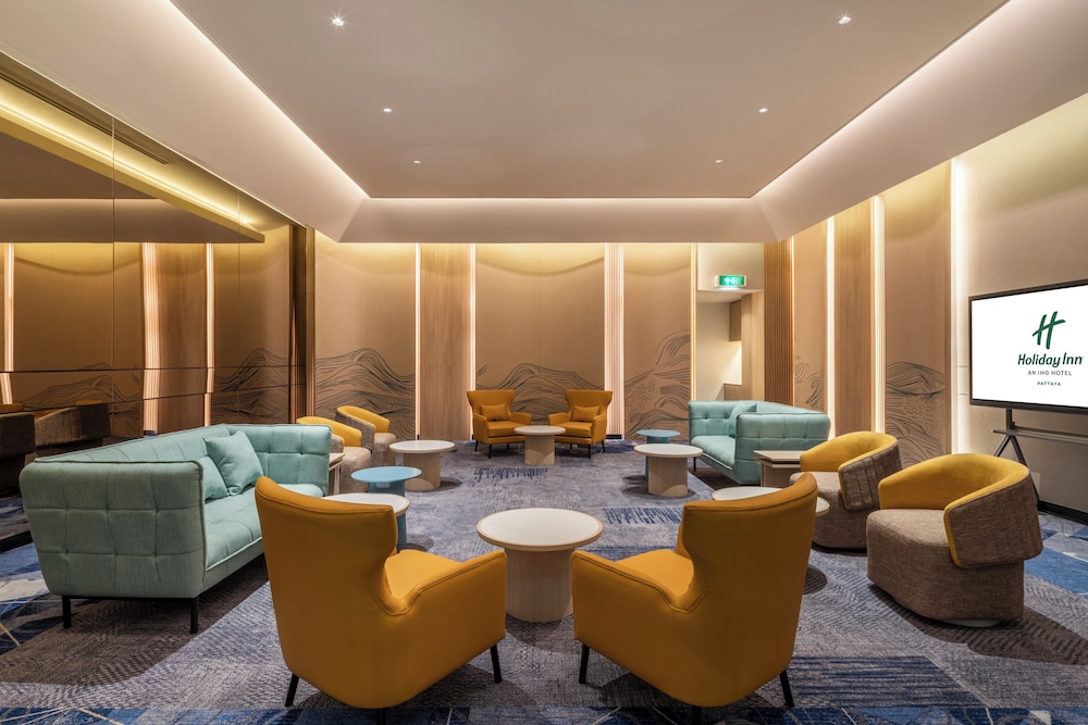 Holiday Inn Pattaya by IHG — Hotel building in Pattaya, Chonburi