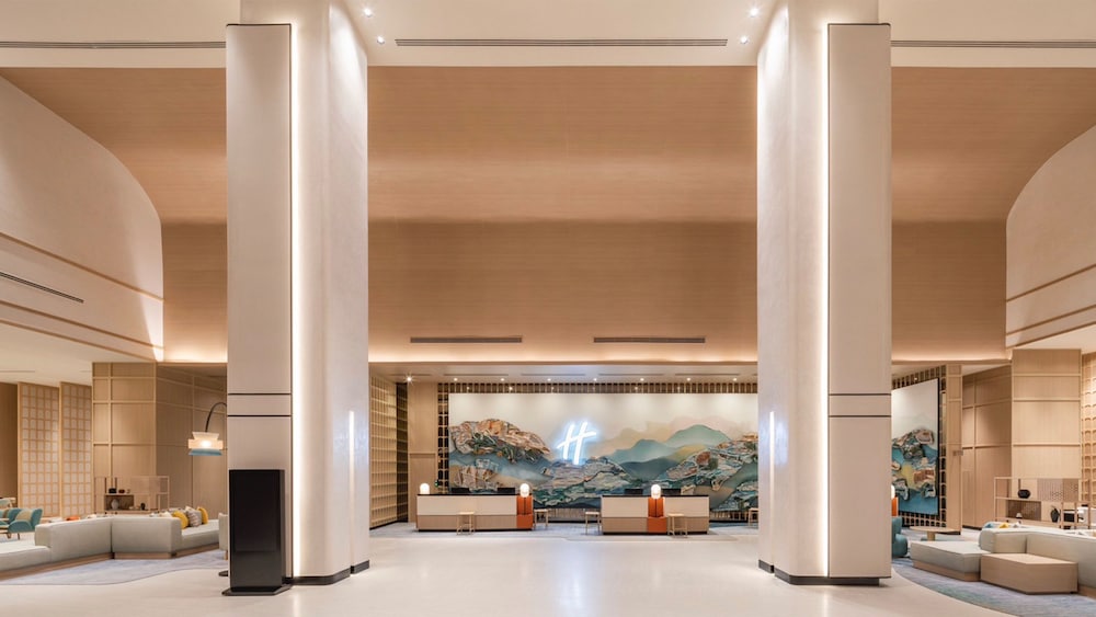 Holiday Inn Pattaya by IHG — Hotel building in Pattaya, Chonburi