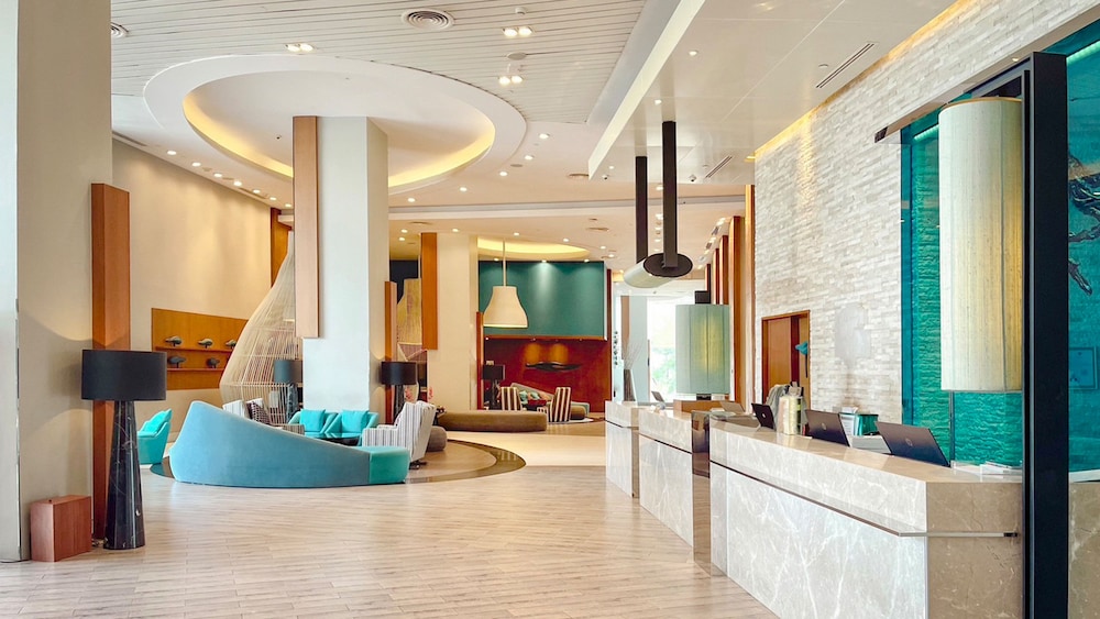 Holiday Inn Pattaya by IHG — Hotel building in Pattaya, Chonburi
