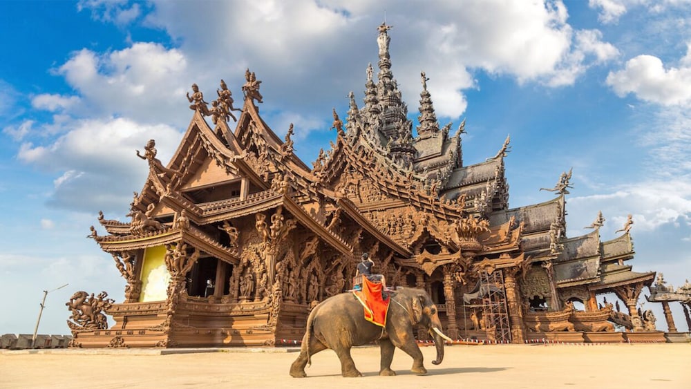 Holiday Inn Pattaya by IHG — Attractions in the area in Pattaya, Chonburi