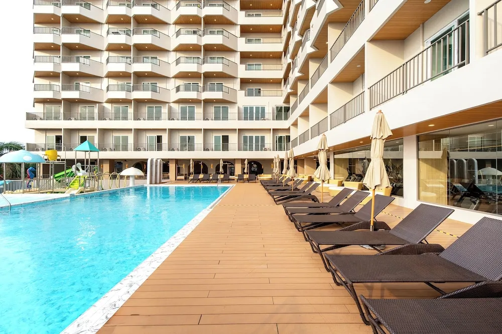 Jomtien Thani Hotel