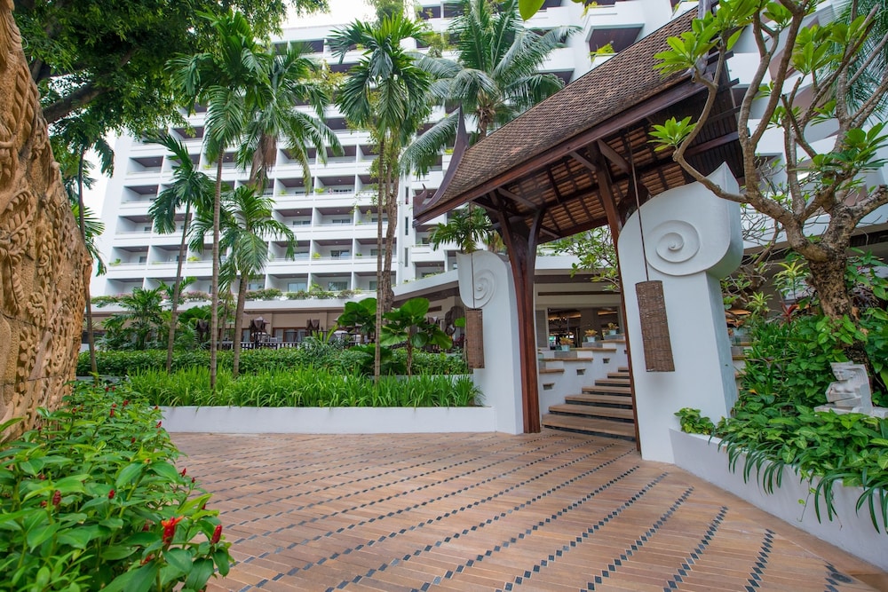 Avani Pattaya Resort — Hotel building in Pattaya, Chonburi
