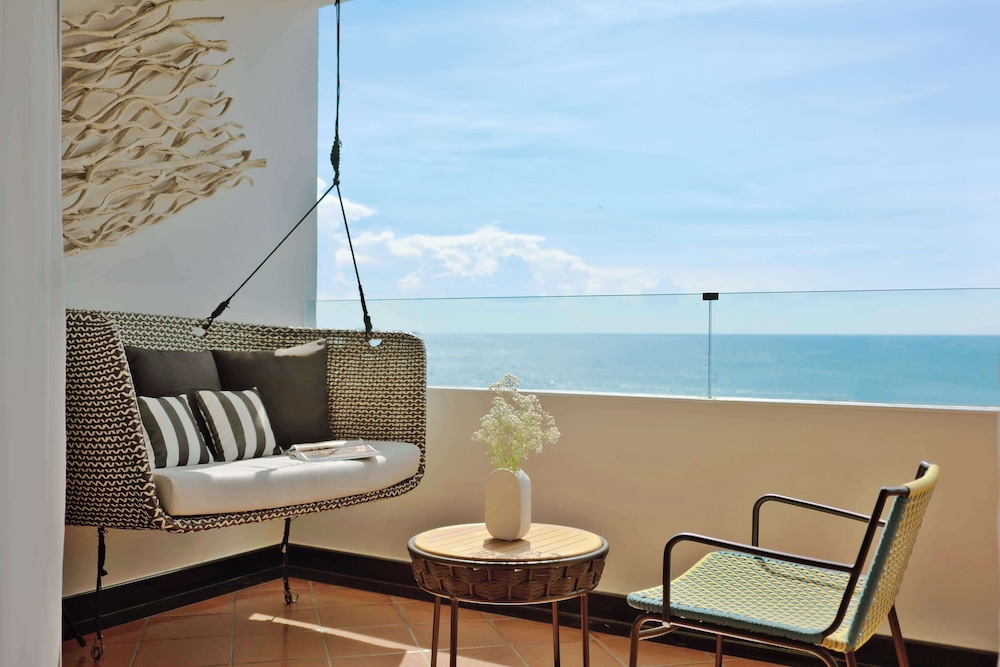 Avani Pattaya Resort — Hotel rooms in Pattaya, Chonburi