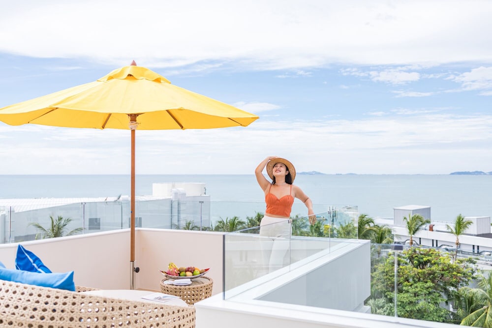 Avani Pattaya Resort — Hotel building in Pattaya, Chonburi