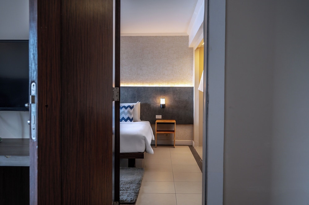 Heeton Concept Hotel Pattaya by Compass Hospitality — Hotel rooms in Pattaya, Chonburi