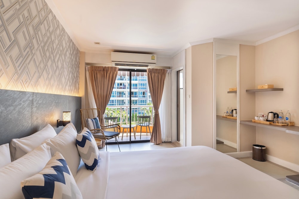 Heeton Concept Hotel Pattaya by Compass Hospitality — Hotel rooms in Pattaya, Chonburi