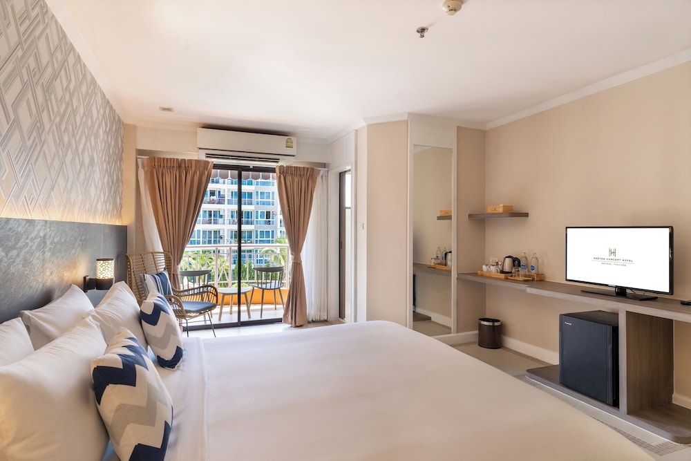Heeton Concept Hotel Pattaya by Compass Hospitality — Hotel rooms in Pattaya, Chonburi