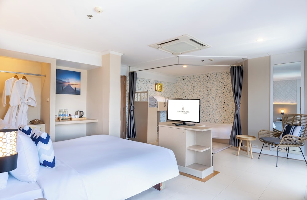 Heeton Concept Hotel Pattaya by Compass Hospitality — Hotel rooms in Pattaya, Chonburi