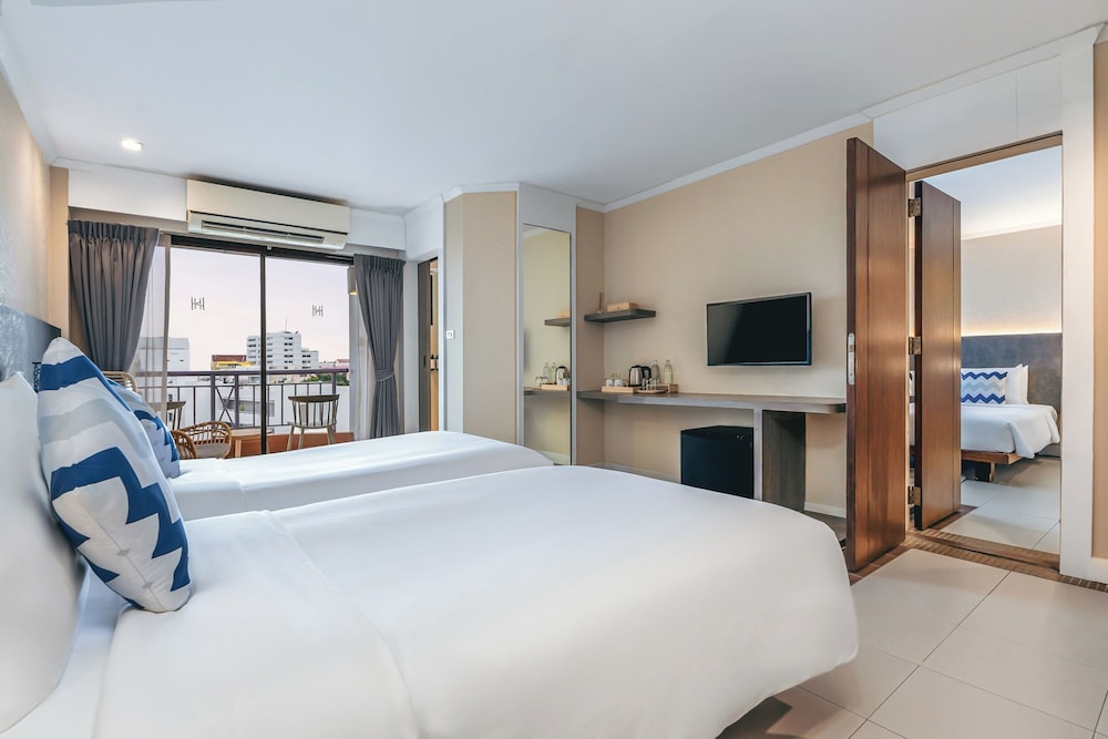 Heeton Concept Hotel Pattaya by Compass Hospitality — Hotel rooms in Pattaya, Chonburi