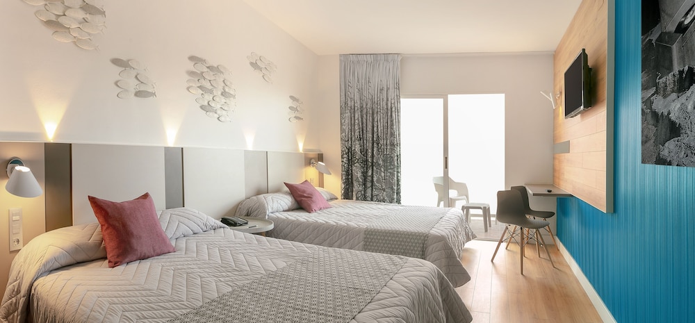 Hotel Olympus — Hotel rooms in Benidorm, Valencian Community