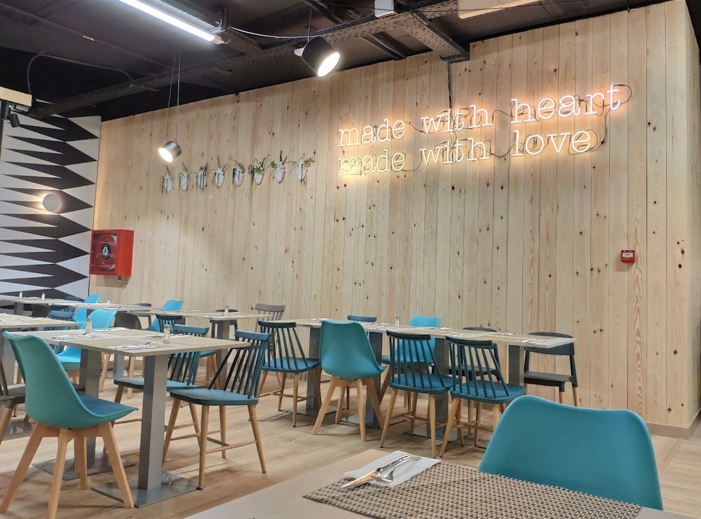 Hotel Olympus — Restaurant & bars in Benidorm, Valencian Community