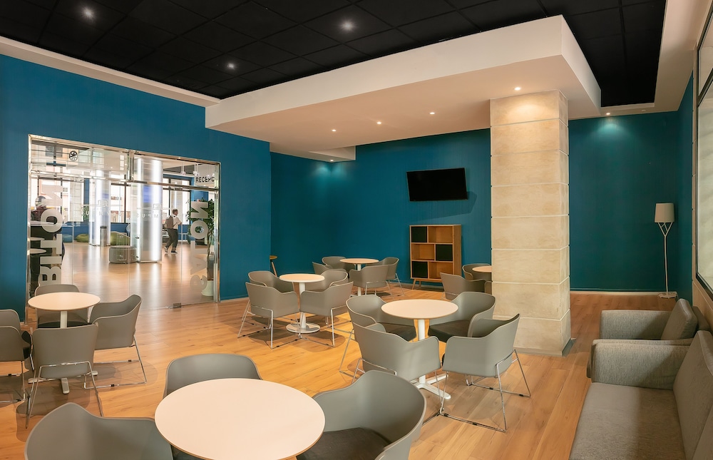 Hotel Olympus — Restaurant & bars in Benidorm, Valencian Community